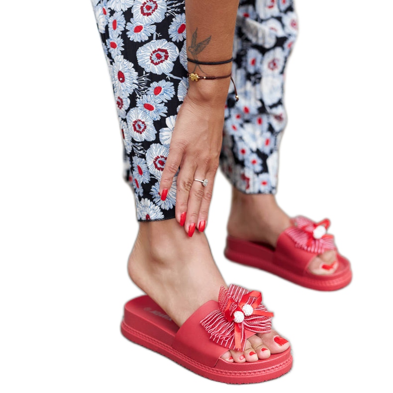 Glisoare roșii cu fundă de la Dido roșu Glisoare roșii cu fundă de la Dido roșu