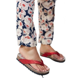 Sandale roșii cu pană din brocart de la Isidoro roșu Sandale roșii cu pană din brocart de la Isidoro roșu