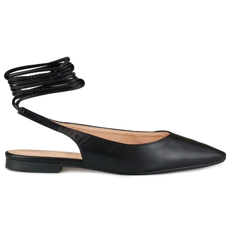 Balerini cu legat negru