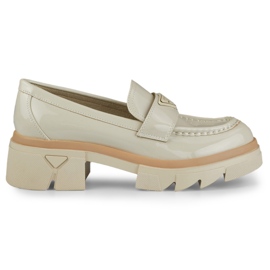 Mocasini de dama la moda bej lacuiti Mocasini de dama la moda bej lacuiti