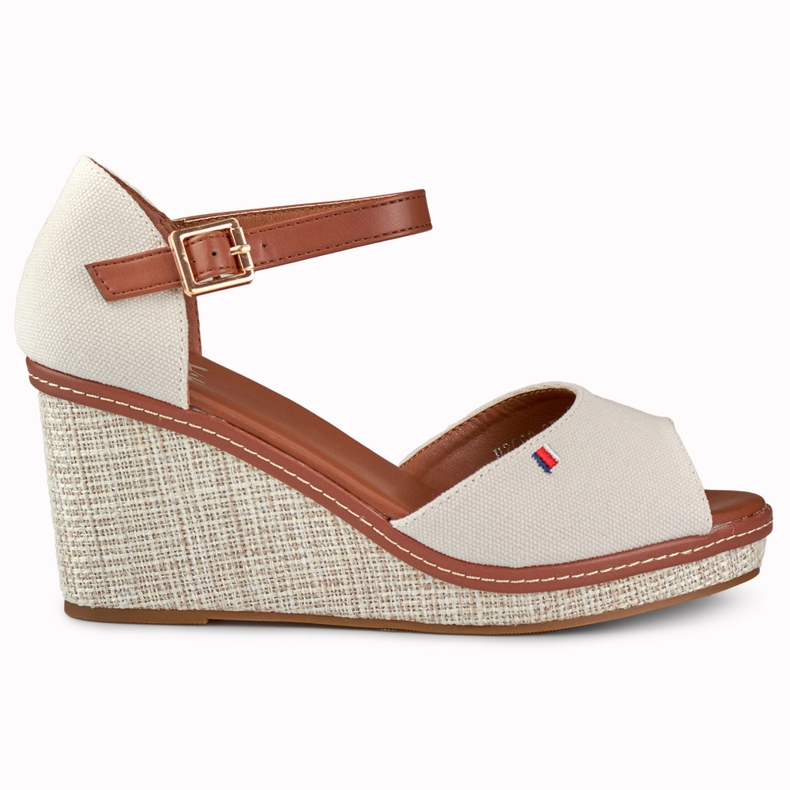 Sandale de damă bej cu pană de la Tomm