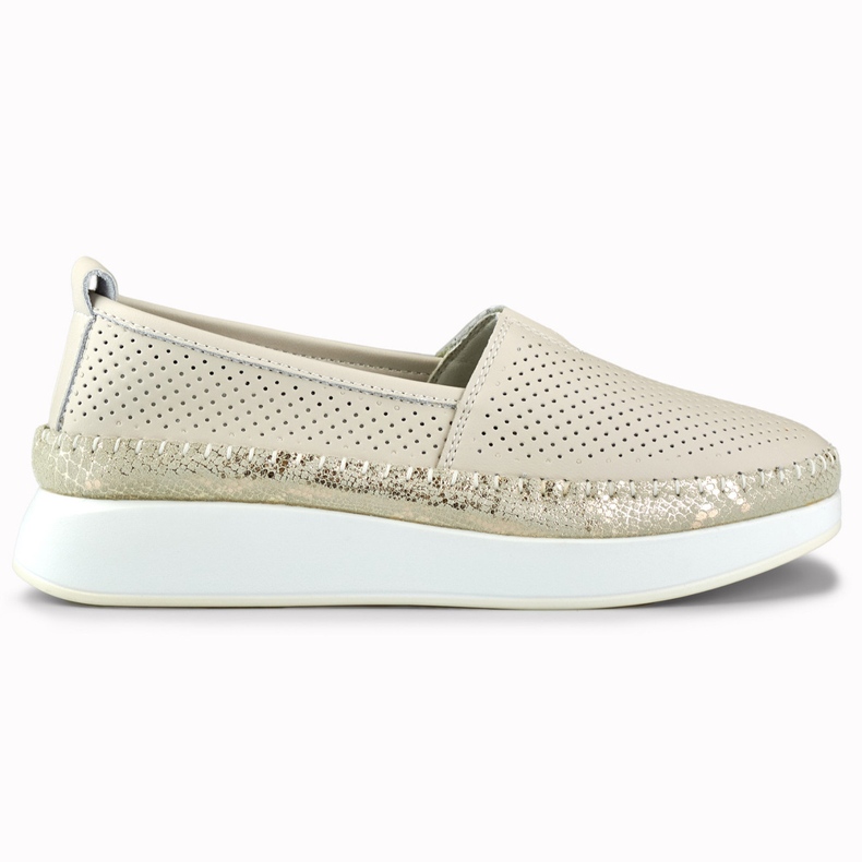 Pantofi de dama din piele ajurata bej