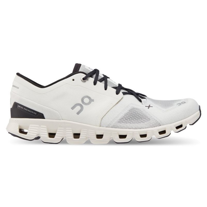 On Running Pantofi Pe Running Cloud X 3 M 6098706 alb