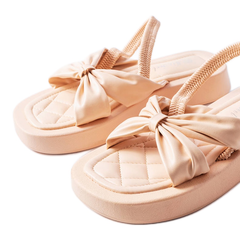 Sandale cu platformă bej de la Montagna