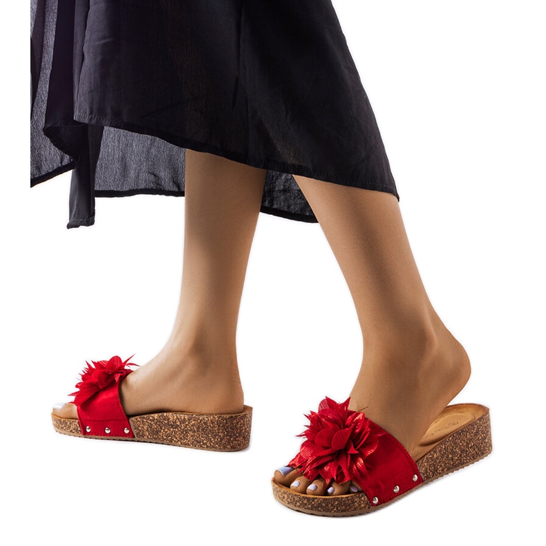 Sandale roșii cu o floare pe talpă de plută de la Anjali roșu