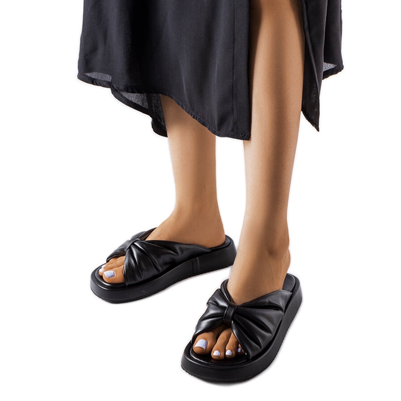 Sandale negre cu pană joasă de la Hog negru