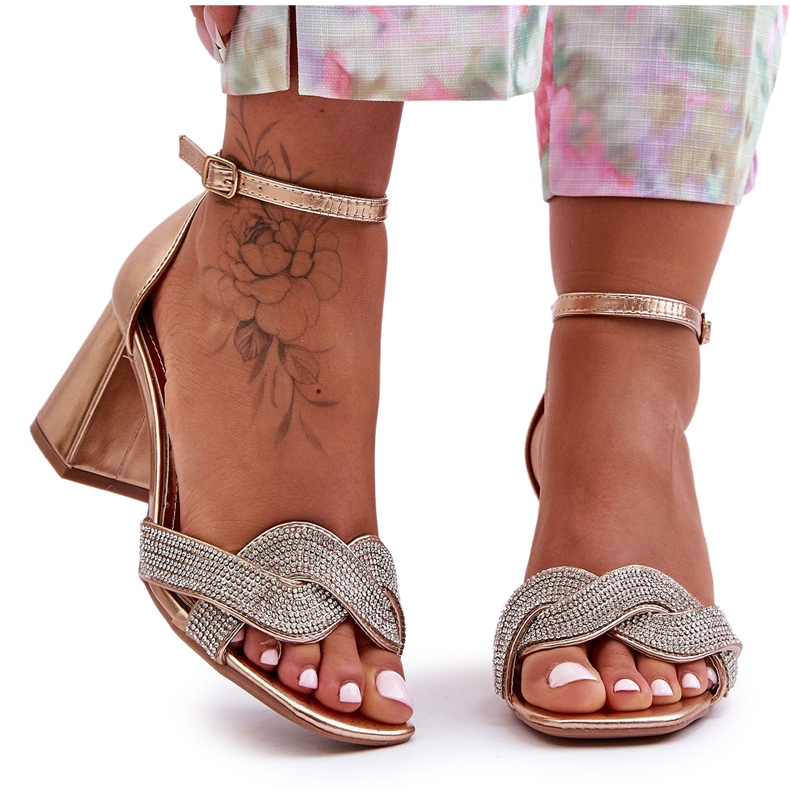 Sandale Toc Jos Cu Strasuri Rose Gold Monra de aur