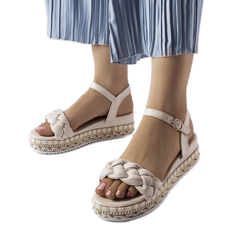 Sandale cu platformă bej de la Katrin verde