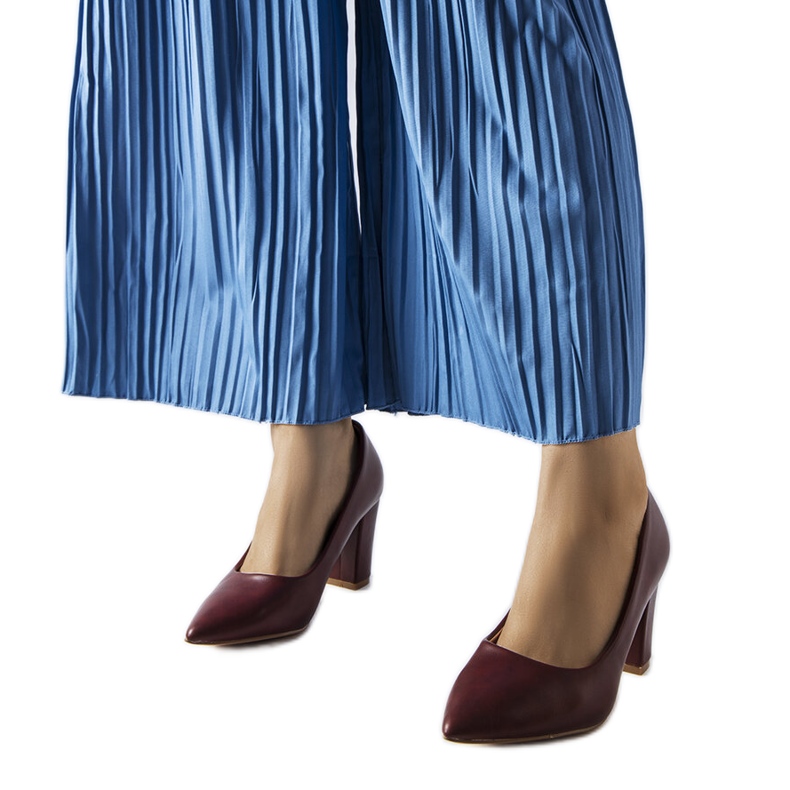 Inna Pompe cu toc maro de la Maurelle roșu