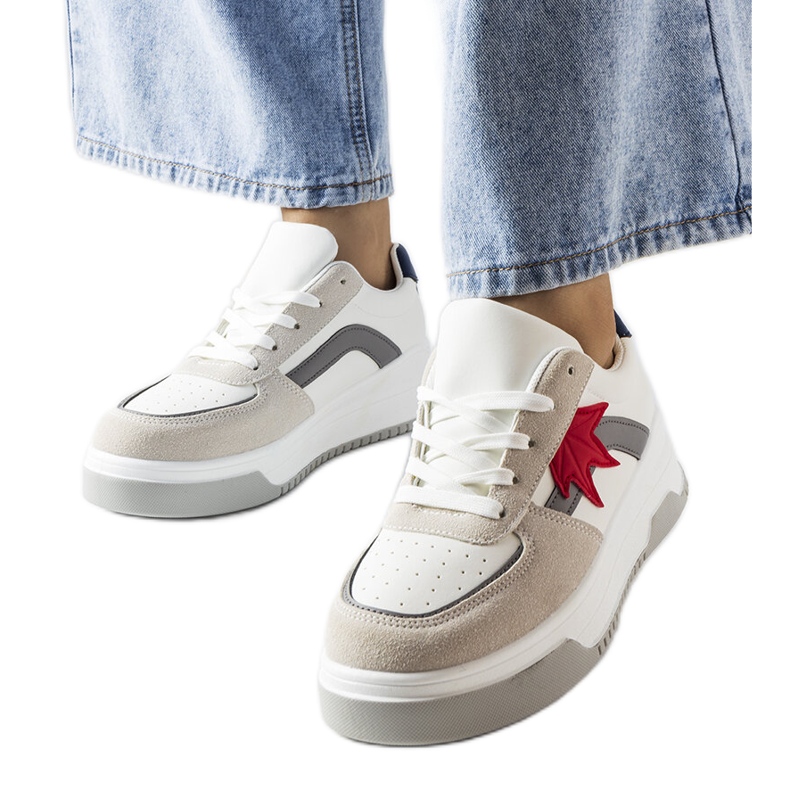 Tenisi albi cu inserție din piele ecologică de la Kollins