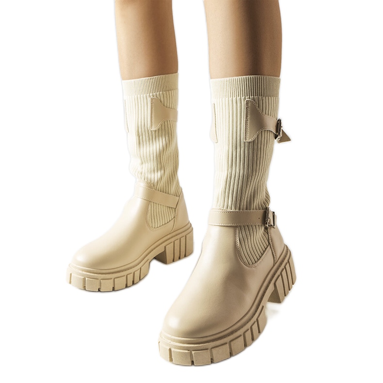 Cizme elegante de culoare bej cu partea superioară elastică de la Ida