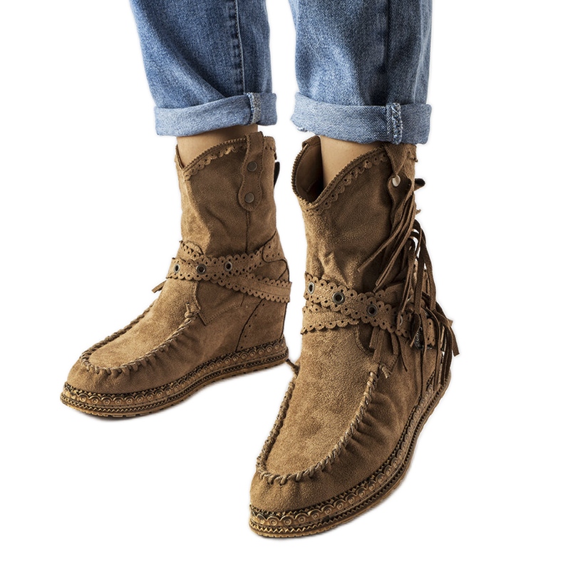 Inna Cizme cu pană maro închis de la Teodata Inna Cizme cu pană maro închis de la Teodata