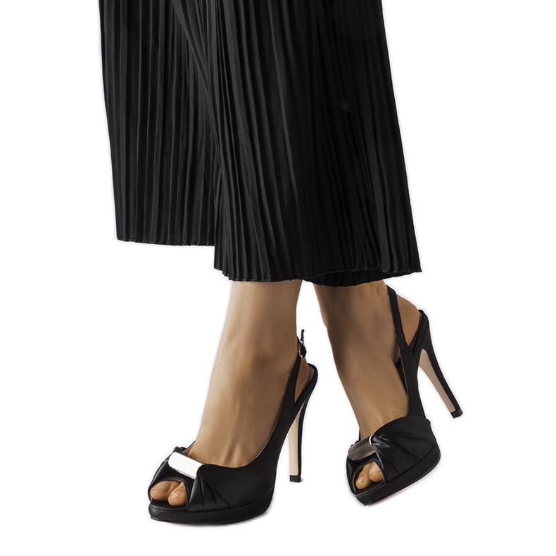 Sandale negre cu toc inalt de la Crispin negru Sandale negre cu toc inalt de la Crispin negru