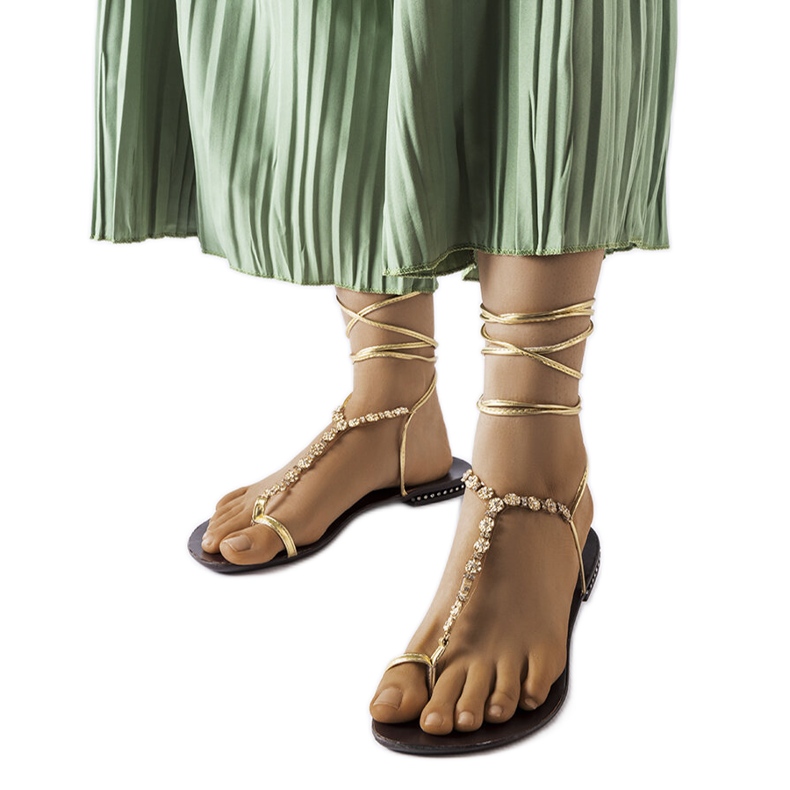 Sandale aurii cu strasuri de la Troghi de aur