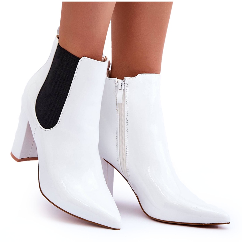 Cizme Lăcuite Pe Toc Evita alb Cizme Lăcuite Pe Toc Evita alb
