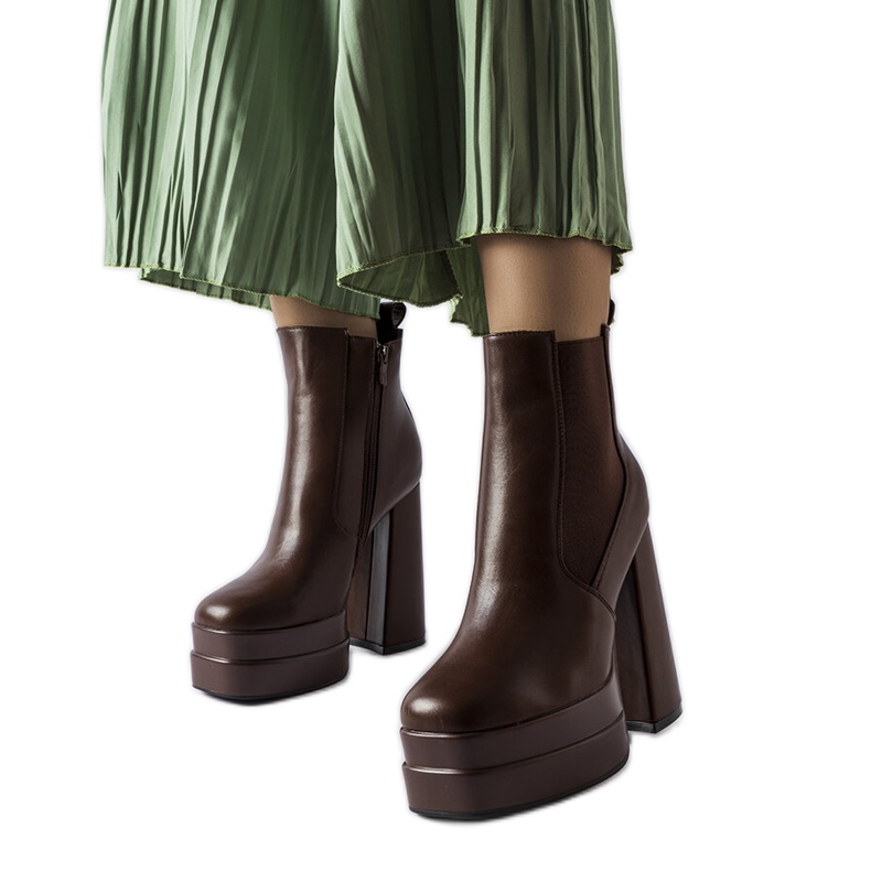 Inna Cizme maro cu toc înalt de la Copertino Inna Cizme maro cu toc înalt de la Copertino