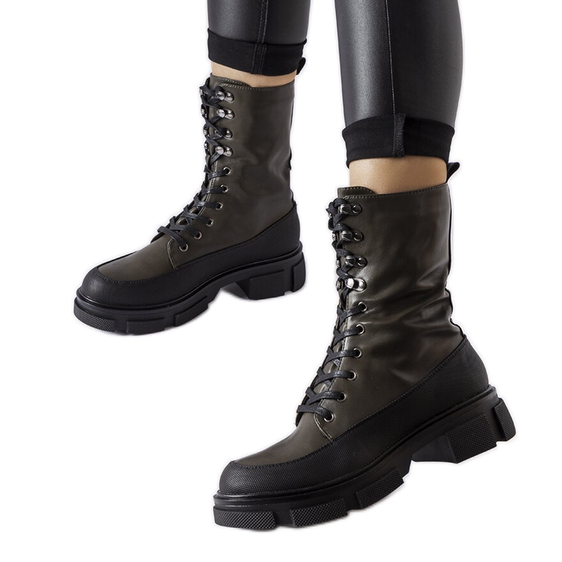 Cizme de muncitor verzi cu talpa mai groasa de la Lori verde Cizme de muncitor verzi cu talpa mai groasa de la Lori verde