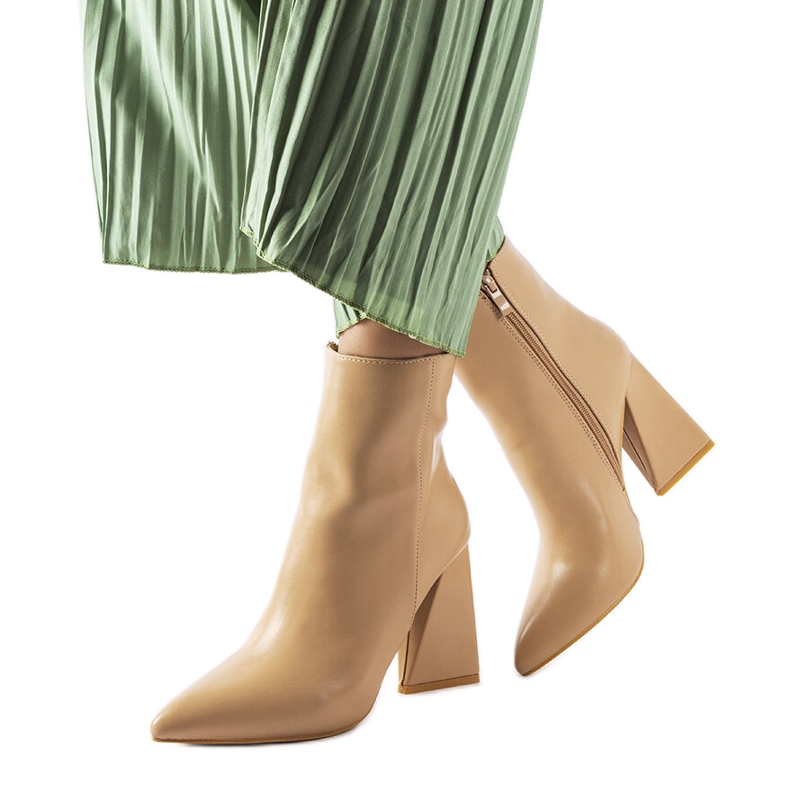 Botine bej de la Abelina