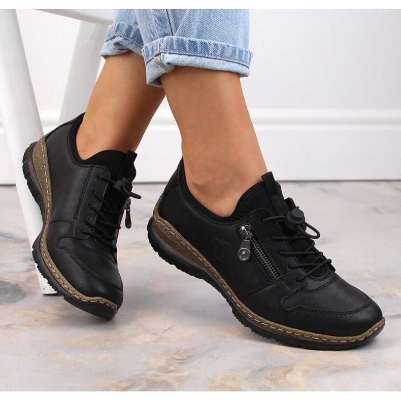 Pantofi slip-on din piele Rieker W RKR609 negru