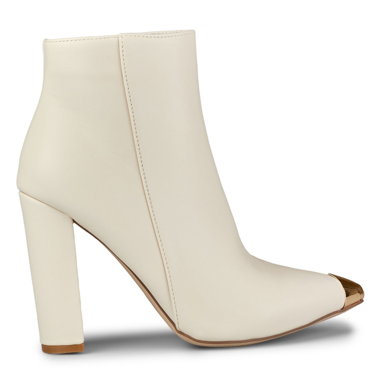 Cizme de dama de culoare bej cu crapa decorativa