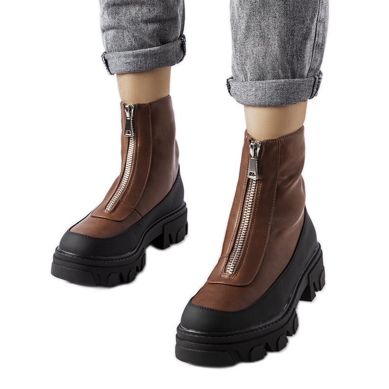 Inna Botine groase maro de la Morley Inna Botine groase maro de la Morley