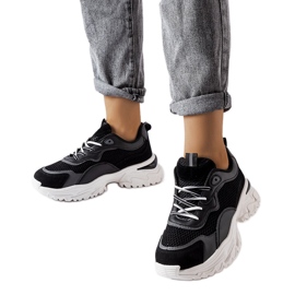 Inna Tenisi negri cu benzi vizibile de la Rosita negru Inna Tenisi negri cu benzi vizibile de la Rosita negru