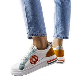 Inna Tenisi albi cu inserții colorate de la Passaic Inna Tenisi albi cu inserții colorate de la Passaic