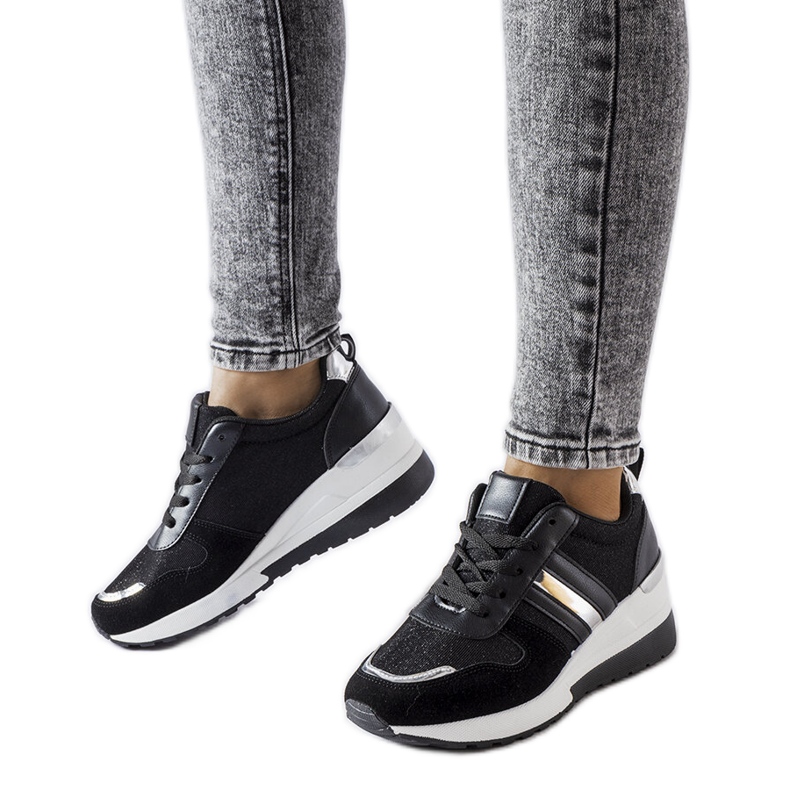 Inna Tenisi cu pană negri și argintii de la Titusville negru