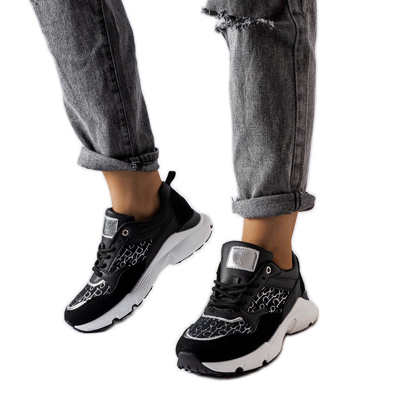 Adidasi negri cu decor argintiu de la Rio alb