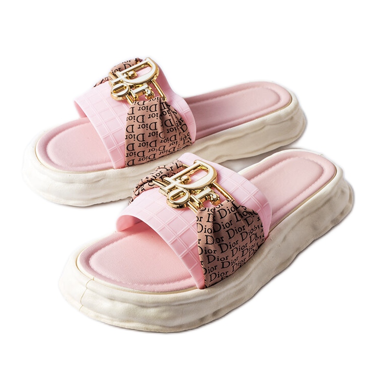 Tobogane decorative din cauciuc roz de la Bérard