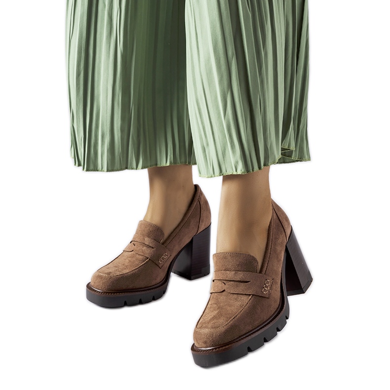 Pompi maro cu brant din piele de la Vinceza