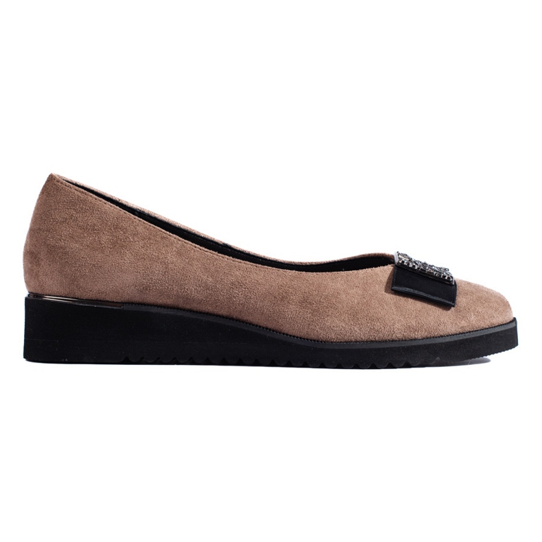 Pompe de piele intoarsa bej inchis cu pana joasa de la Shelovet