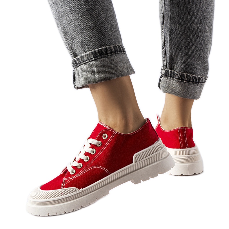 Tenisi roșii din stofă de la Nassar roșu