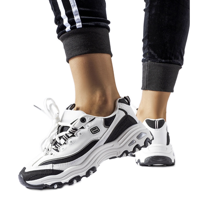 Tenisi sport albi și negri de la Kouri