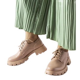 Pantofi bej cu finisaj Charleston mat