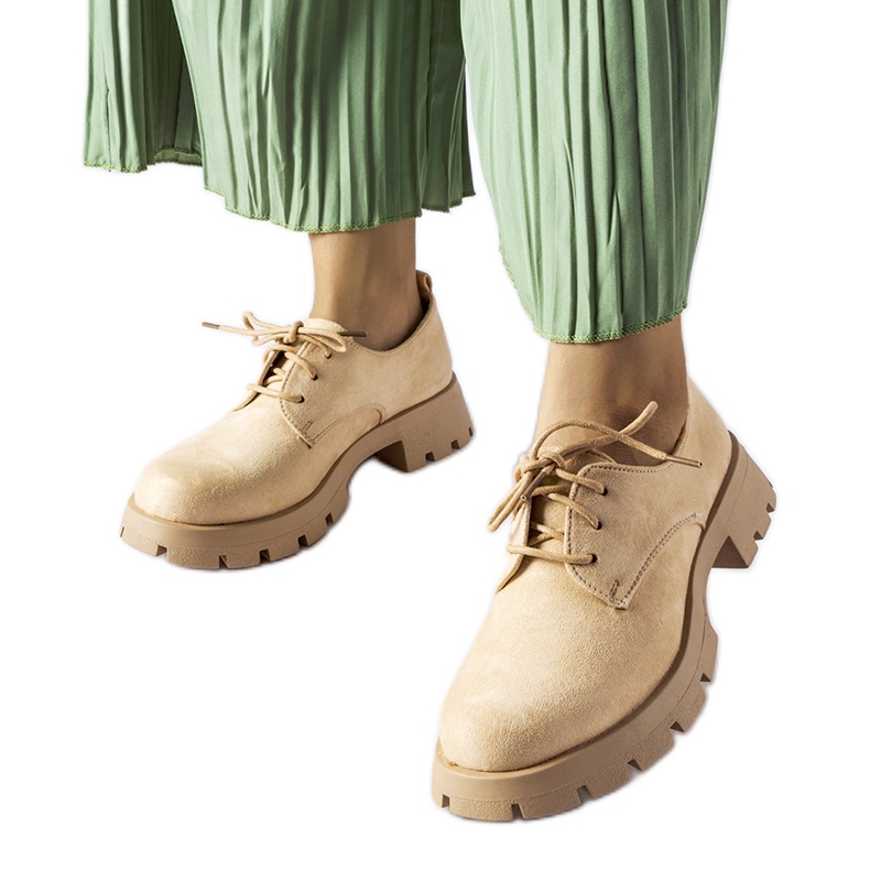 Pantofi bej cu talpă masivă de la Coleman