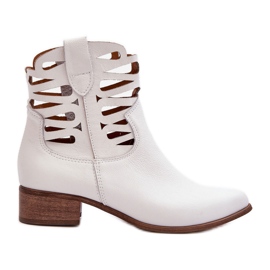 Lewski Shoes Cizme de piele pentru femei ajurate, alb Lewski 3329 Lewski Shoes Cizme de piele pentru femei ajurate, alb Lewski 3329
