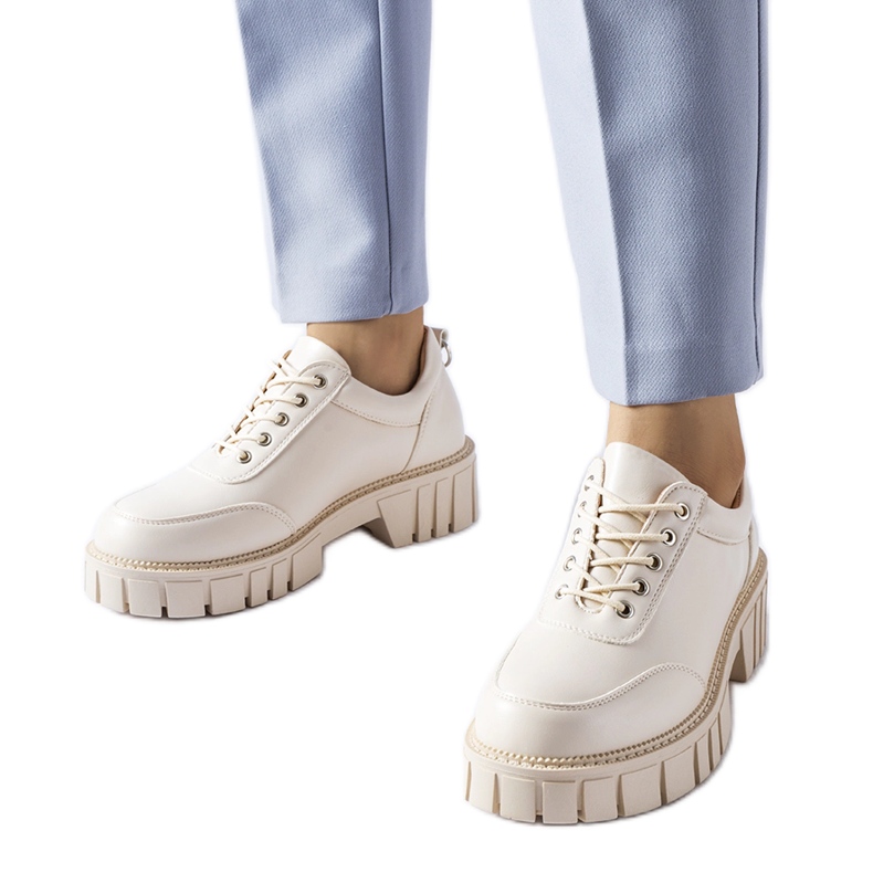 Pantofi clasici eleganti de culoare bej Severino