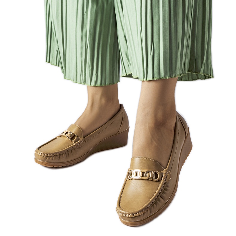 Mocasini maro cu cataramă pană de la Lerino bej