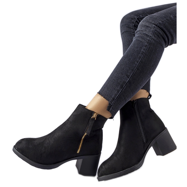 Botine cu toc jos Ivano din piele ecologică neagră negru