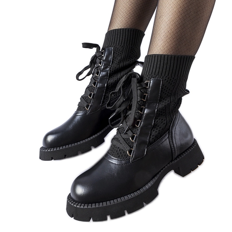 Tenisi negri ajurati marca Portico negru