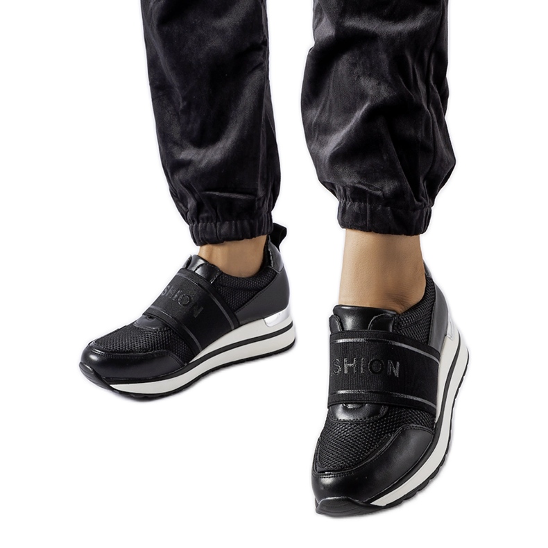 Tenisi negri cu decor Andre argintiu negru