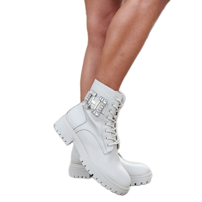 Inna Pălării muncitorești bej cu zirconi decorativi Guevara Inna Pălării muncitorești bej cu zirconi decorativi Guevara