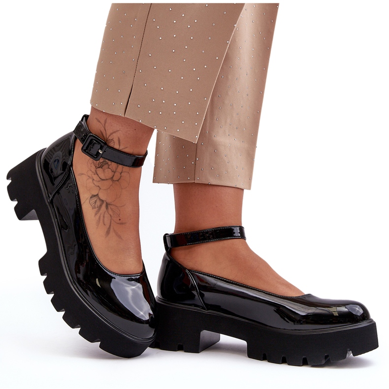 WS1 Pantofi de damă din piele lăcuită cu toc mic și cataramă, negri de la Owena negru WS1 Pantofi de damă din piele lăcuită cu toc mic și cataramă, negri de la Owena negru