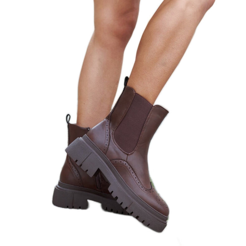 Botine maro decorate cu cusături Castella Botine maro decorate cu cusături Castella