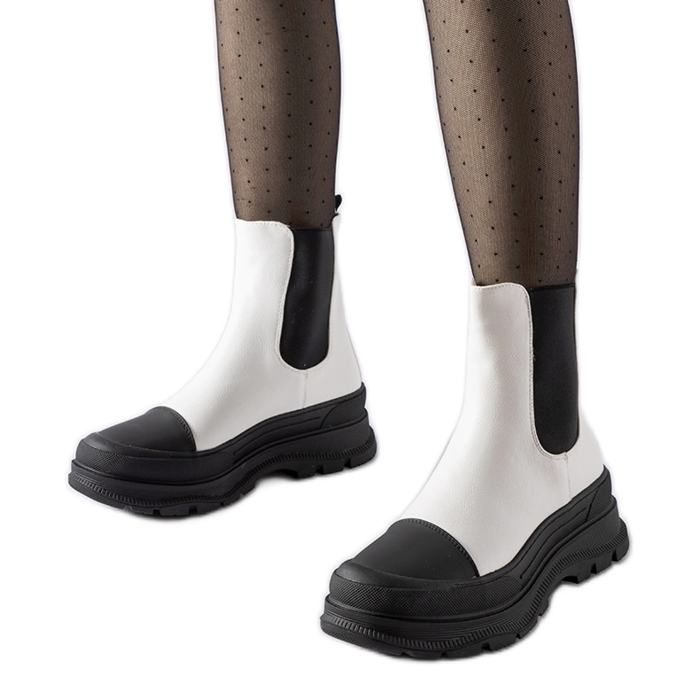 Botine albe cu talpă sportivă Ermanno