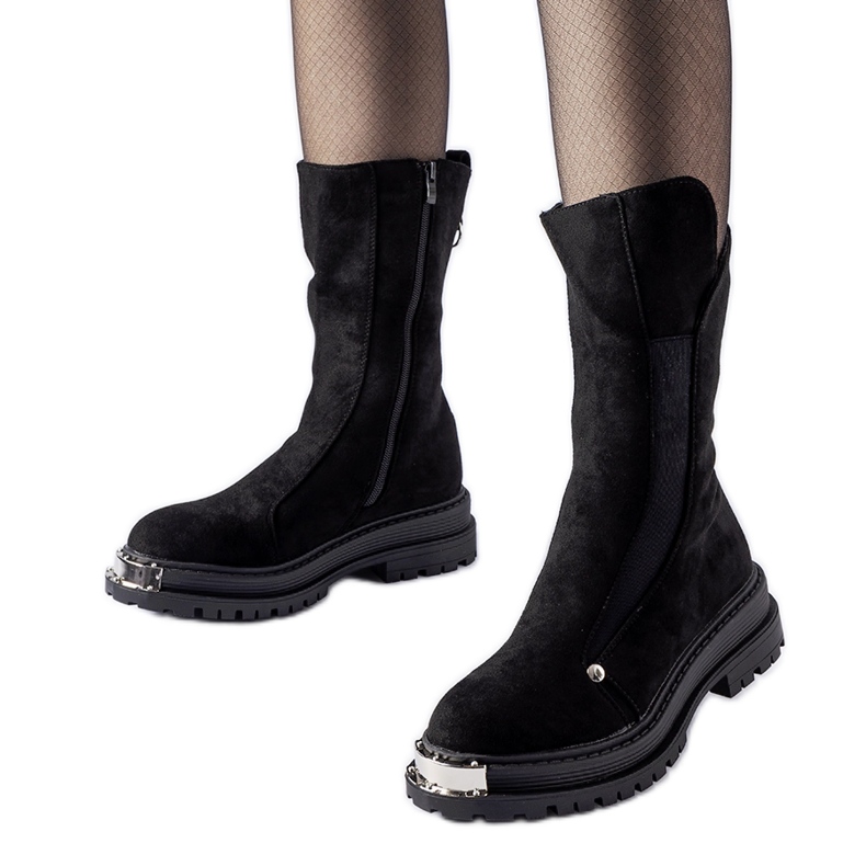 Botine negre izolate cu vârf decorativ Bologna negru