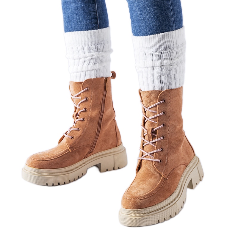 Adidași roșii cu talpă Riel masivă roșu