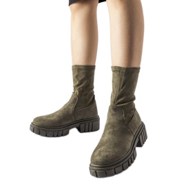 Botine verzi Montefusco din piele de căprioară ecologică cu slip-on verde Botine verzi Montefusco din piele de căprioară ecologică cu slip-on verde