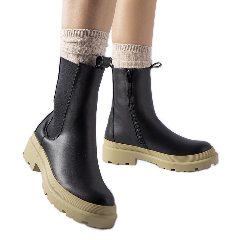 Cizme Georgette negre cu talpă măslinie negru